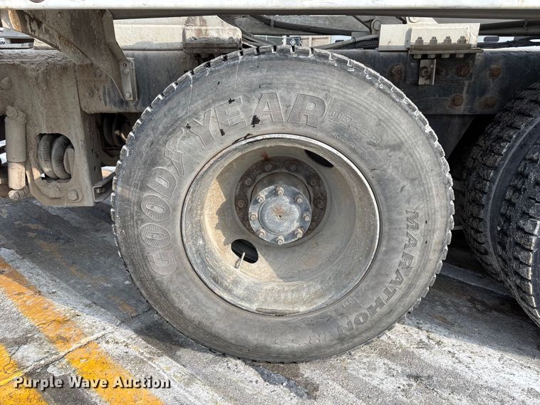 image for item DN6669 2004 Mack Granite CV713 ready mix truck