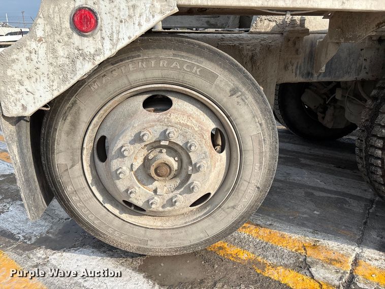 image for item DN6669 2004 Mack Granite CV713 ready mix truck