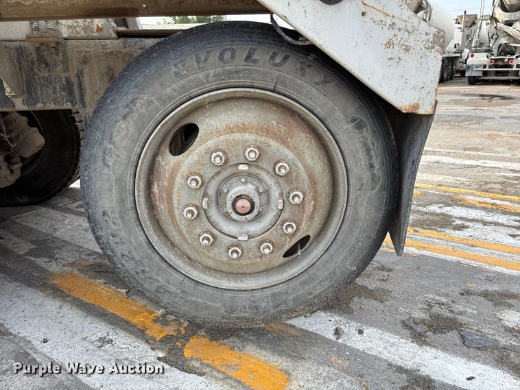 image for item DN6669 2004 Mack Granite CV713 ready mix truck