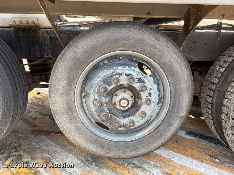 image for item DN6669 2004 Mack Granite CV713 ready mix truck