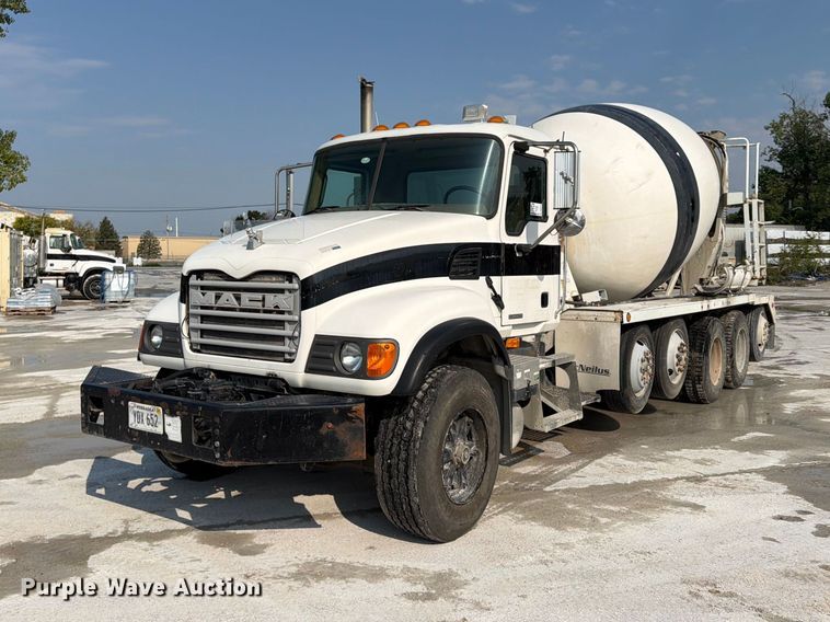 2005 Mack Granite CV713 ready mix truck