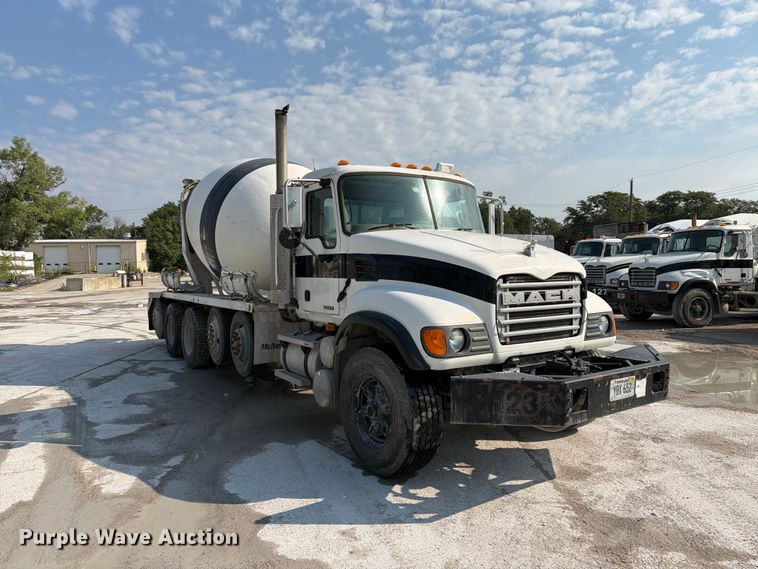 image for item DN6670 2005 Mack Granite CV713  ready mix truck