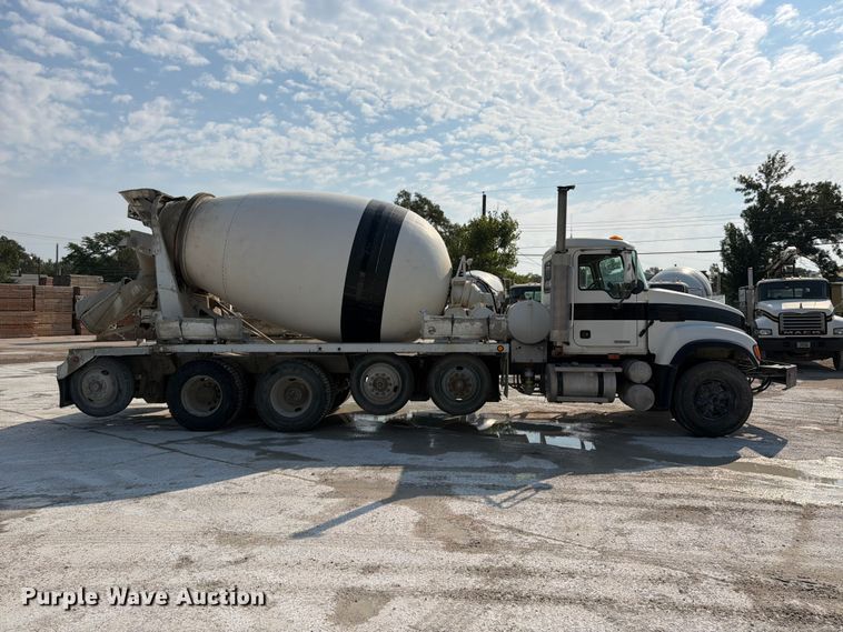 image for item DN6670 2005 Mack Granite CV713  ready mix truck