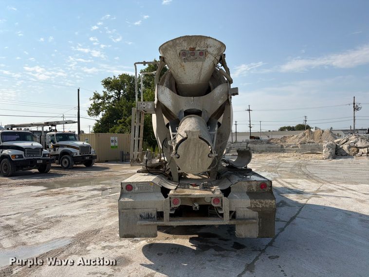 image for item DN6670 2005 Mack Granite CV713  ready mix truck