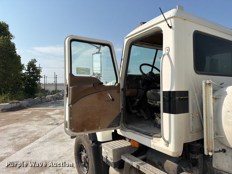 image for item DN6670 2005 Mack Granite CV713  ready mix truck