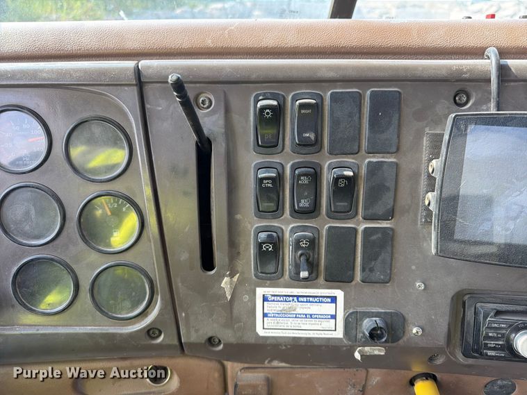 image for item DN6670 2005 Mack Granite CV713  ready mix truck