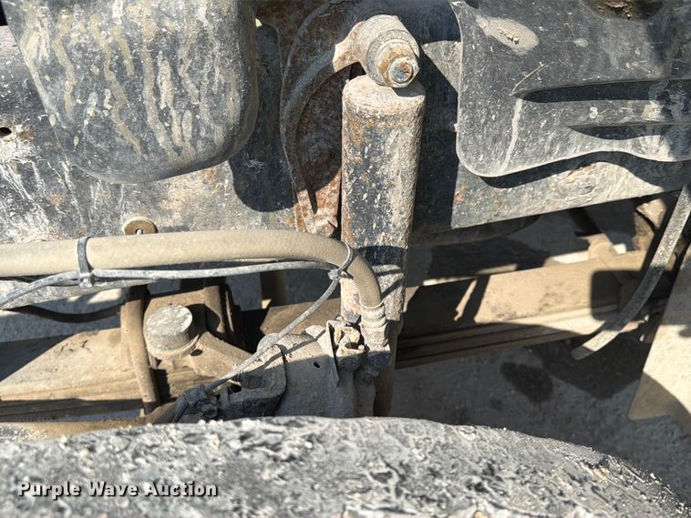 image for item DN6670 2005 Mack Granite CV713  ready mix truck