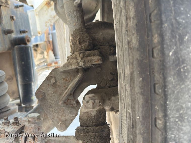image for item DN6670 2005 Mack Granite CV713  ready mix truck
