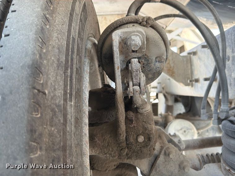 image for item DN6670 2005 Mack Granite CV713  ready mix truck