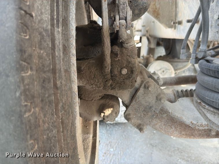 image for item DN6670 2005 Mack Granite CV713  ready mix truck