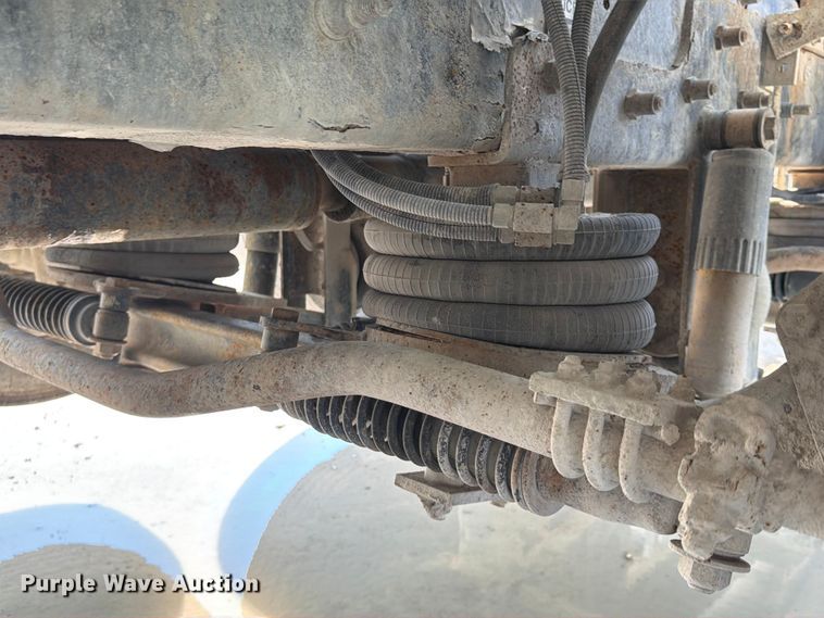image for item DN6670 2005 Mack Granite CV713  ready mix truck
