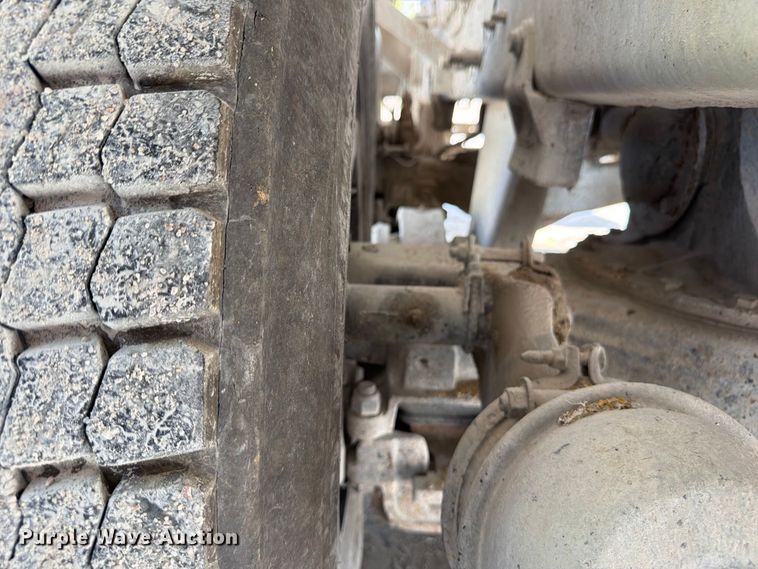 image for item DN6670 2005 Mack Granite CV713  ready mix truck