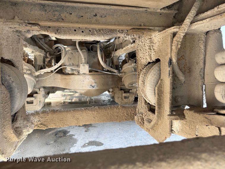 image for item DN6670 2005 Mack Granite CV713  ready mix truck
