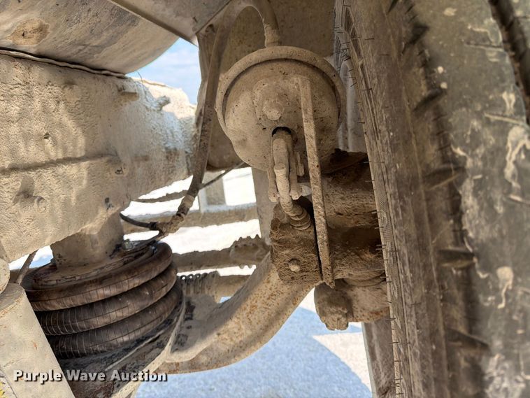 image for item DN6670 2005 Mack Granite CV713  ready mix truck