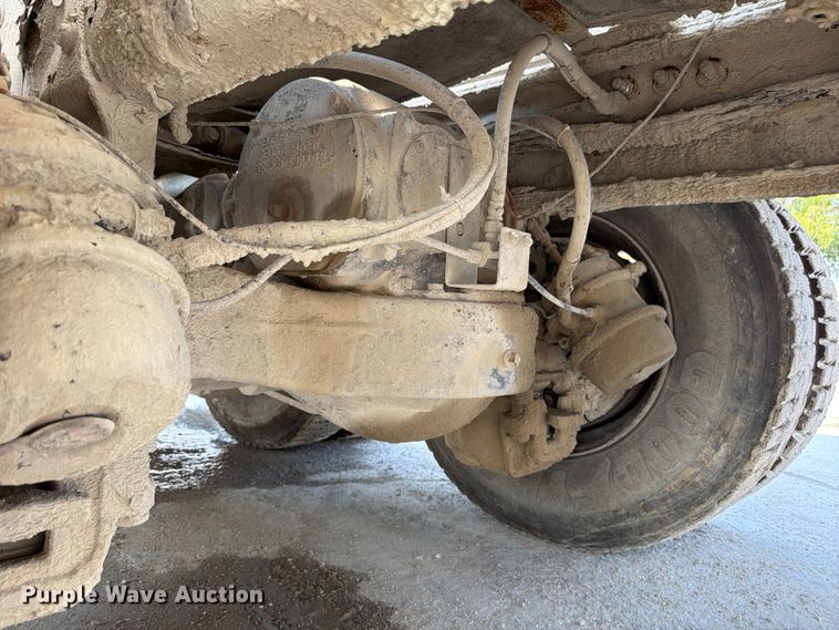 image for item DN6670 2005 Mack Granite CV713  ready mix truck