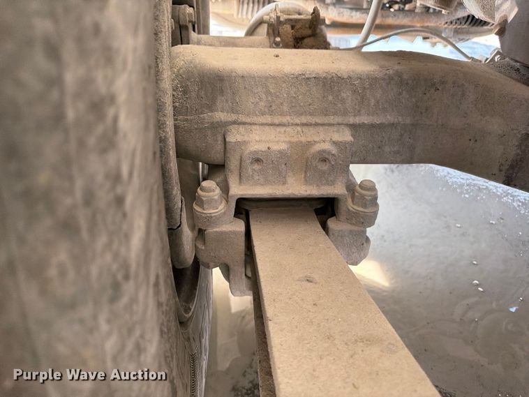 image for item DN6670 2005 Mack Granite CV713  ready mix truck
