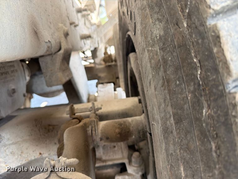 image for item DN6670 2005 Mack Granite CV713  ready mix truck
