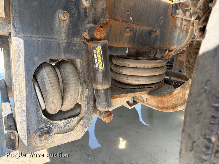 image for item DN6670 2005 Mack Granite CV713  ready mix truck