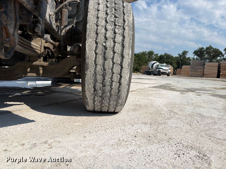 image for item DN6670 2005 Mack Granite CV713  ready mix truck