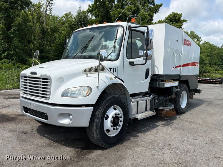 image for item DQ7840 2013 Freightliner Business Class M2 street sweeper truck