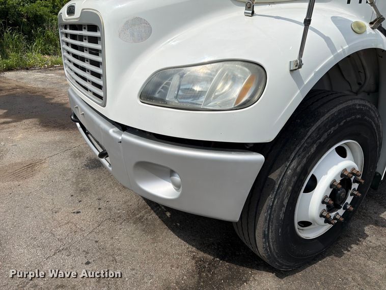 image for item DQ7840 2013 Freightliner Business Class M2 street sweeper truck