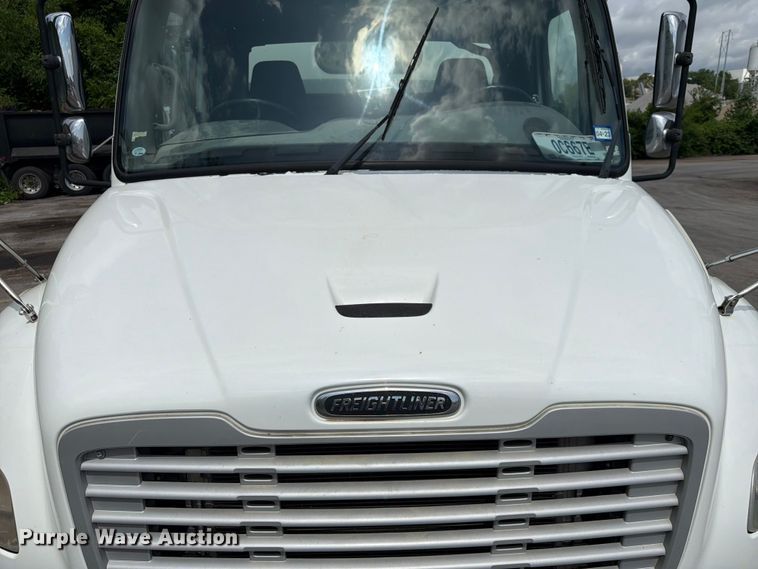 image for item DQ7840 2013 Freightliner Business Class M2 street sweeper truck