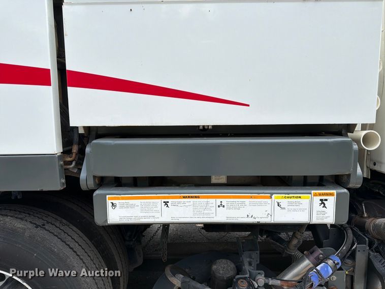 image for item DQ7840 2013 Freightliner Business Class M2 street sweeper truck