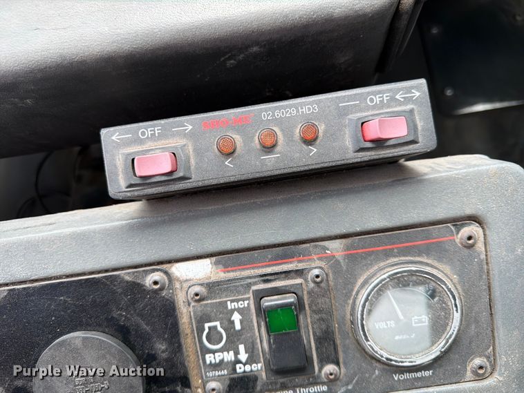 image for item DQ7840 2013 Freightliner Business Class M2 street sweeper truck