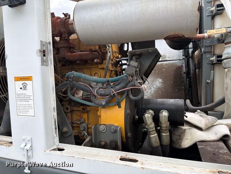 image for item DQ7840 2013 Freightliner Business Class M2 street sweeper truck