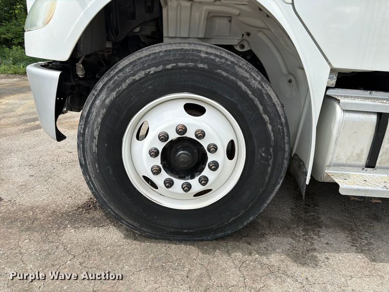 image for item DQ7840 2013 Freightliner Business Class M2 street sweeper truck