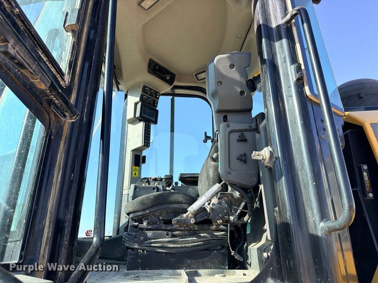 image for item DU1500 2014 Caterpillar 972M wheel loader
