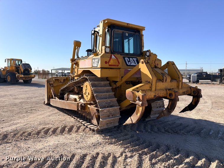 image for item DU1502 2007 Caterpillar D6T XL dozer