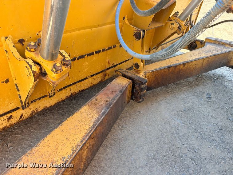 image for item DU1502 2007 Caterpillar D6T XL dozer