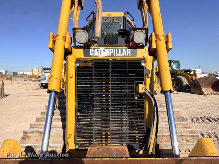image for item DU1502 2007 Caterpillar D6T XL dozer