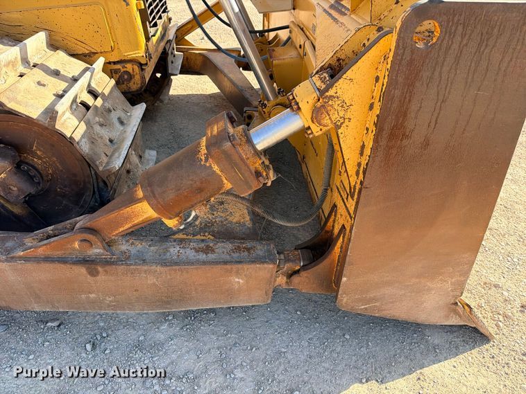 image for item DU1502 2007 Caterpillar D6T XL dozer