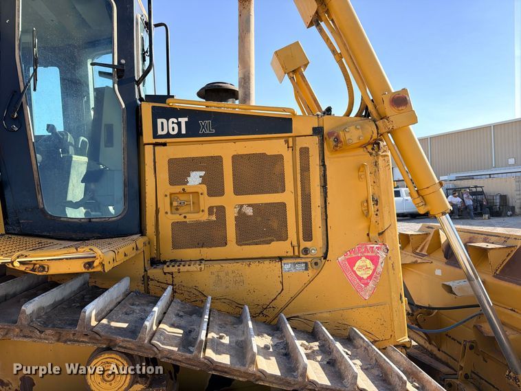 image for item DU1502 2007 Caterpillar D6T XL dozer