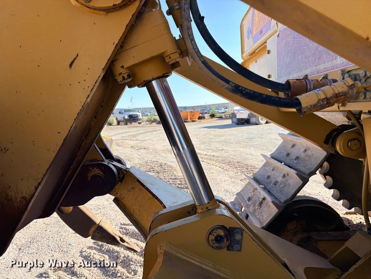 image for item DU1502 2007 Caterpillar D6T XL dozer