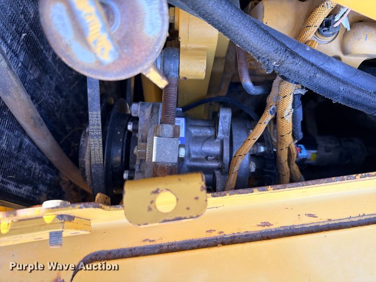 image for item DU1502 2007 Caterpillar D6T XL dozer