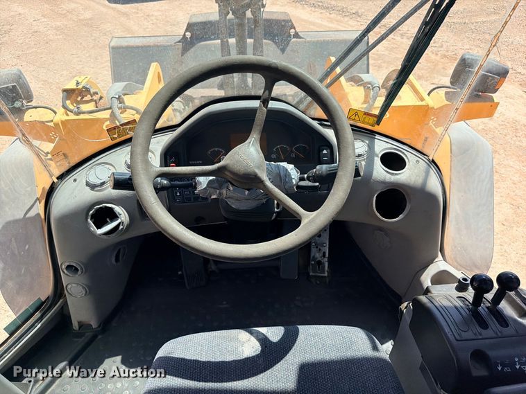 image for item DU1503 2008 Volvo L120F wheel loader