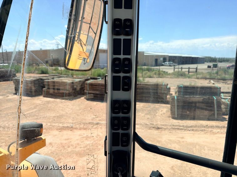 image for item DU1503 2008 Volvo L120F wheel loader
