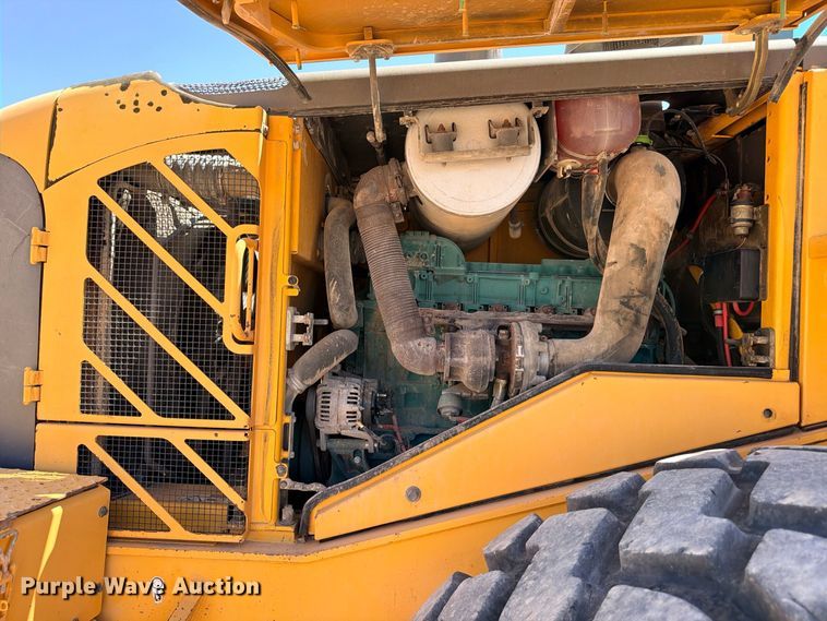 image for item DU1503 2008 Volvo L120F wheel loader
