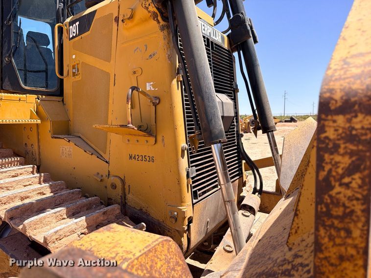 image for item DU1504 2012 Caterpillar D9T dozer