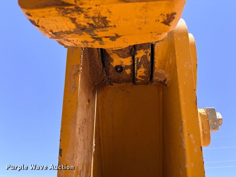 image for item DU1504 2012 Caterpillar D9T dozer
