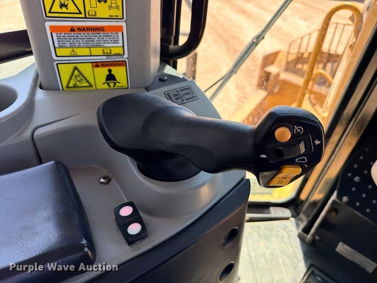 image for item DU1504 2012 Caterpillar D9T dozer