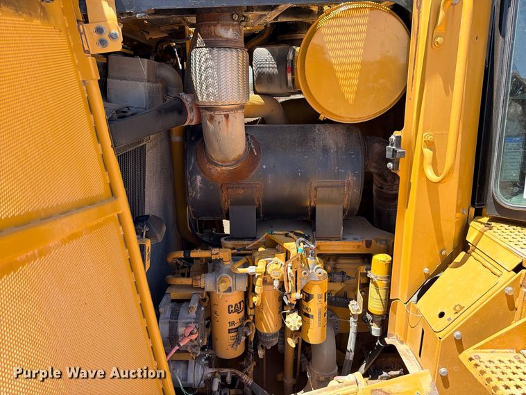 image for item DU1504 2012 Caterpillar D9T dozer