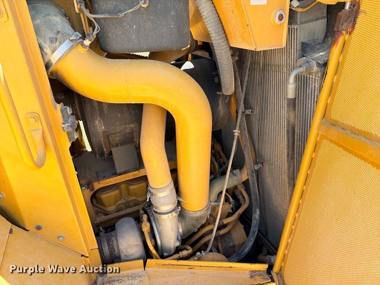 image for item DU1504 2012 Caterpillar D9T dozer