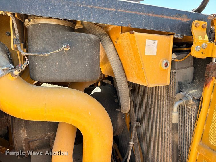 image for item DU1504 2012 Caterpillar D9T dozer