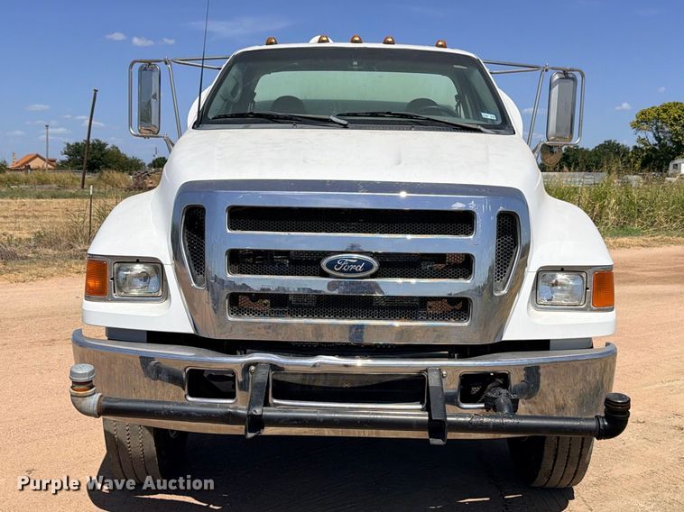 image for item DU1515 2005 Ford F750 Super Duty water truck