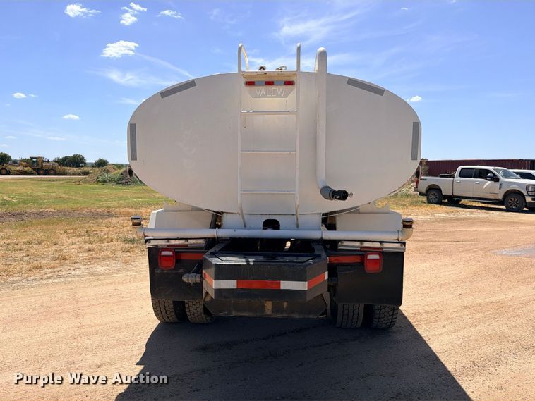 image for item DU1515 2005 Ford F750 Super Duty water truck
