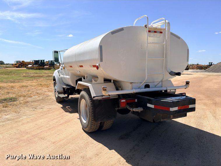 image for item DU1515 2005 Ford F750 Super Duty water truck
